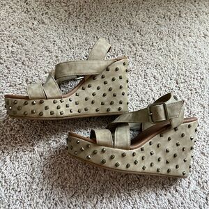 Volcom Tan Wedge Sandals Studded Detail | Women’s Platform Summer Sandals